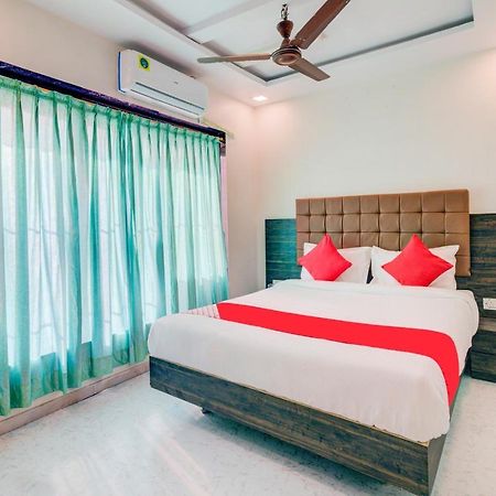 Hotel Golden Palace Lodging And Boarding Thane Exterior photo